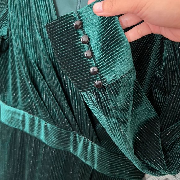 Badgley Mischka – Velvet Metallic Pinstripe Faux Wrap Dress – Emerald Green - Picture 4 of 8